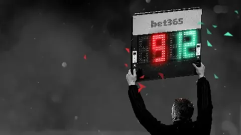 《揭秘中超降级真相：梅州与亚泰命运多舛，烧钱与外援成关键较量》